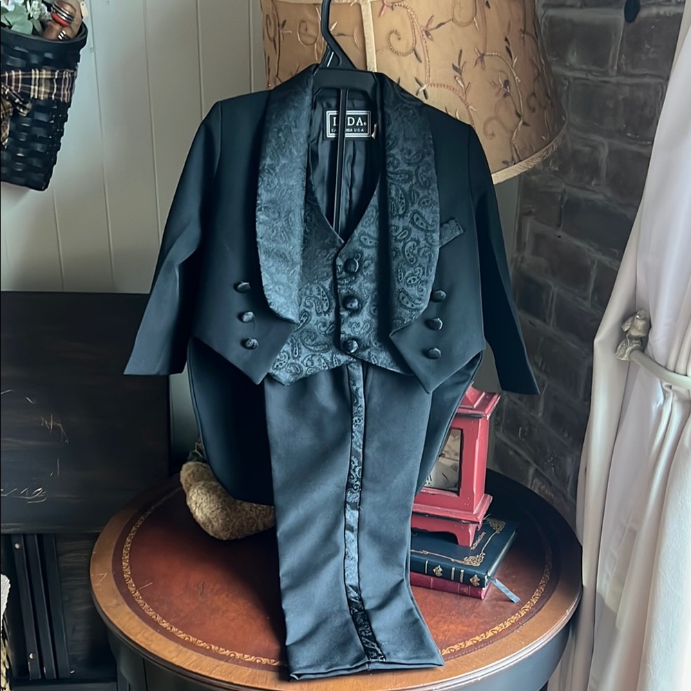 Formal 3T Toddler Tuxedo Set w/Tails